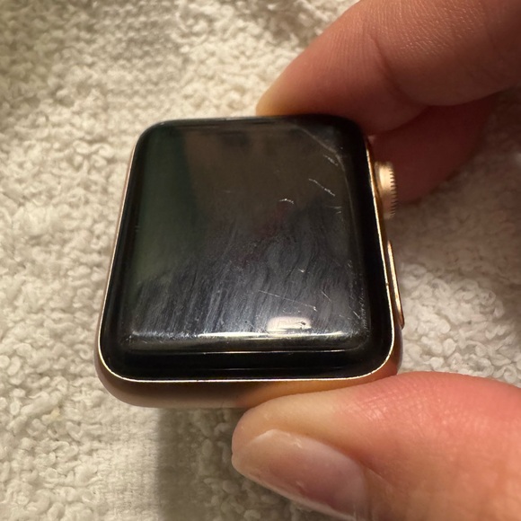  Watch Series 3 (2017)
Rose Gold - Picture 2 of 8